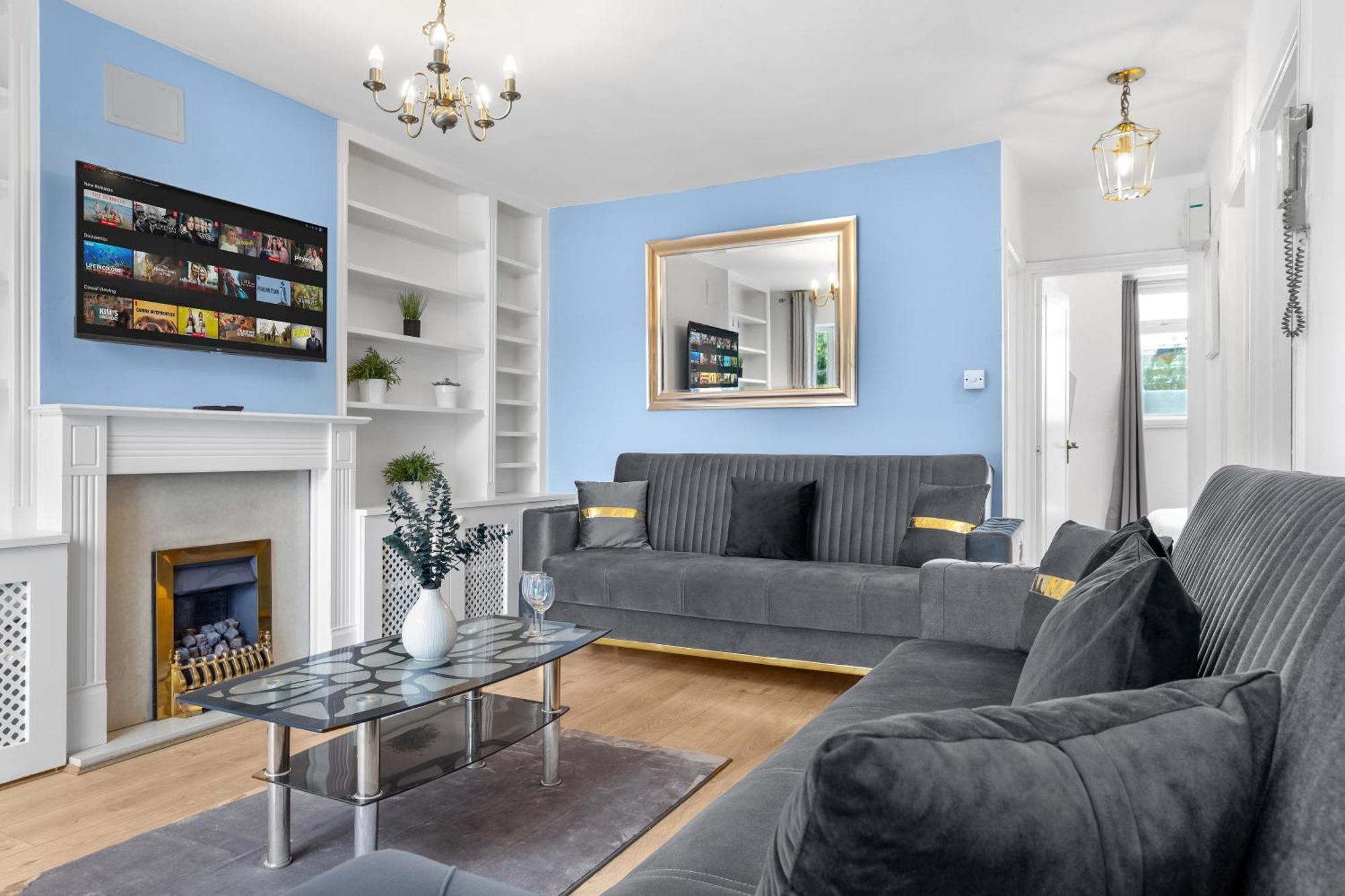 Newly Renovated Kensington 2 Bedroom Apartment With Balcony Near Harrods Sleeps 6, 2 Min Walk From Station London Exterior photo
