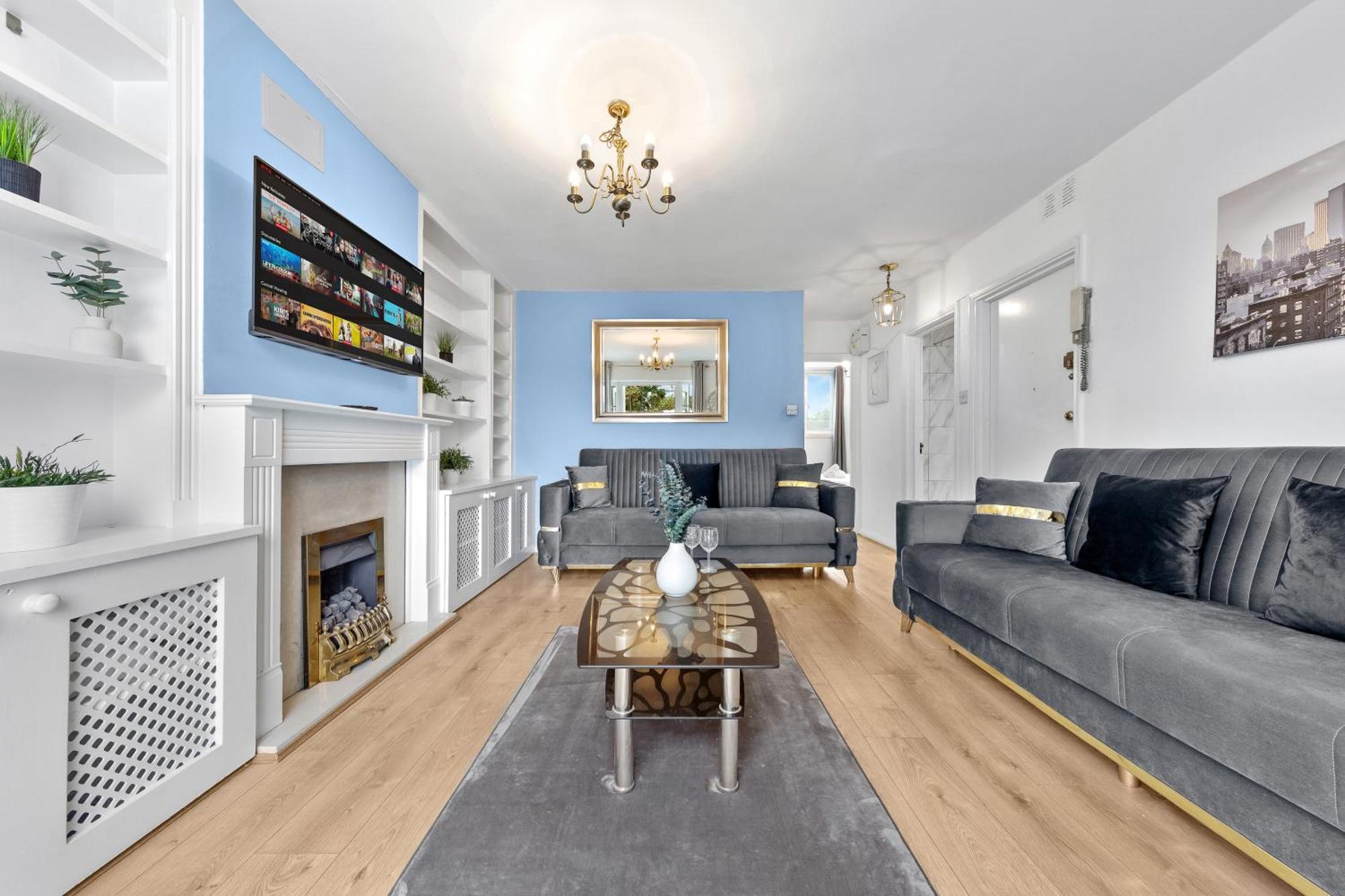 Newly Renovated Kensington 2 Bedroom Apartment With Balcony Near Harrods Sleeps 6, 2 Min Walk From Station London Exterior photo